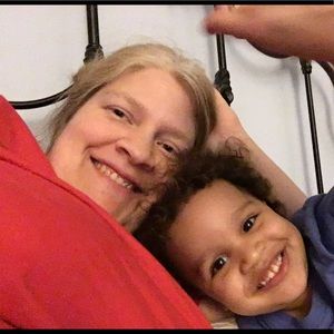 Meet your Posher, Holly